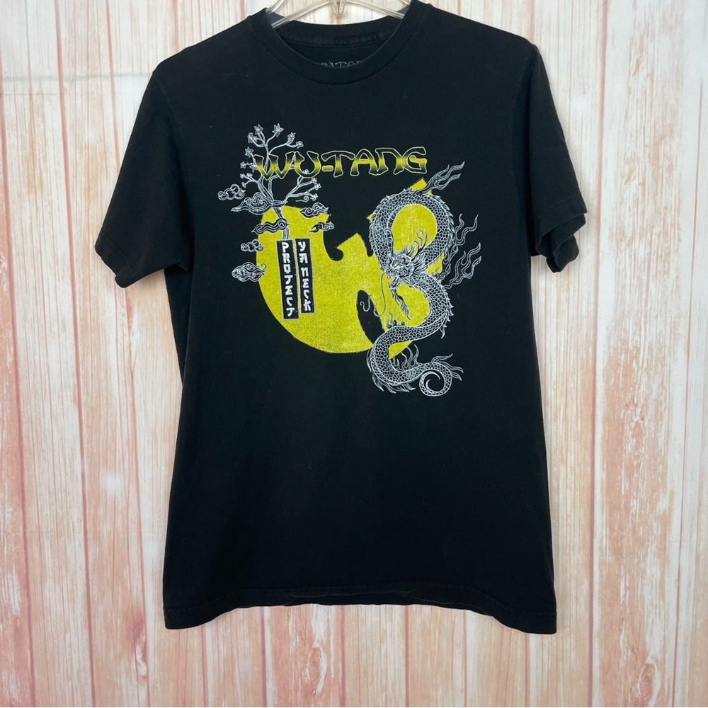 Vintage Wu-Tang Black and Yellow Graphic Unisex Band Tee (M)
